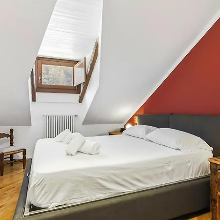 Hostdomus - Inside Alps شقة